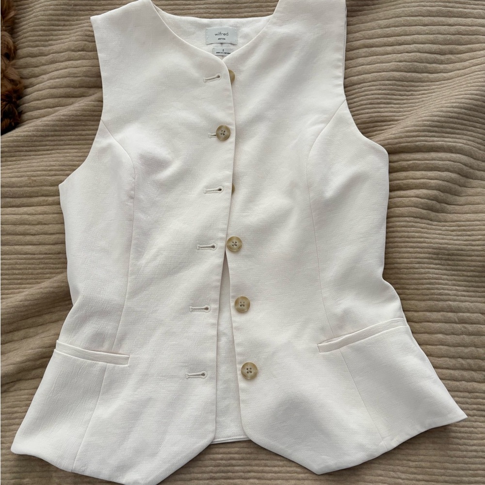 Aritzia Top